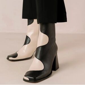 ALOHAS BLAR IN BLACK CREAM SZ 38